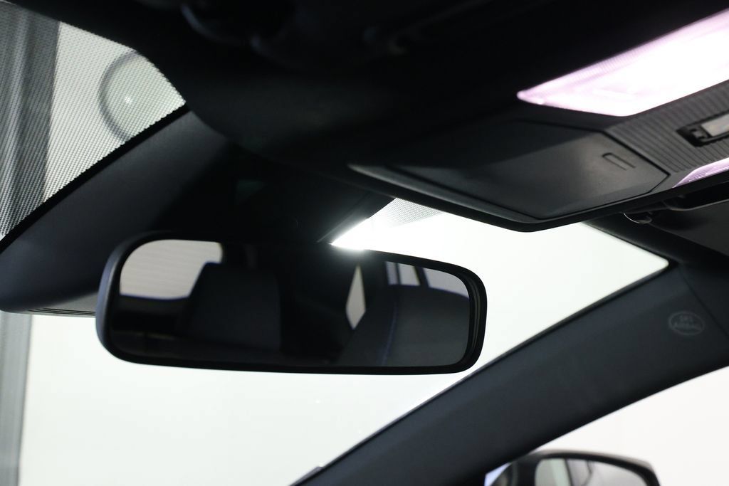 Used 2022 Toyota RAV4 SE AWD/4WD image 26
