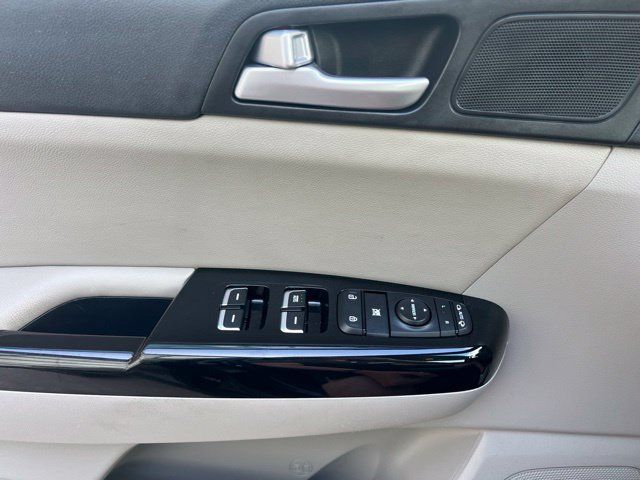 Used 2021 Kia Sportage EX AWD/4WD image 13