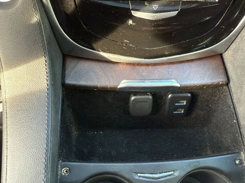 Used 2020 Cadillac Escalade Premium Luxury image 24