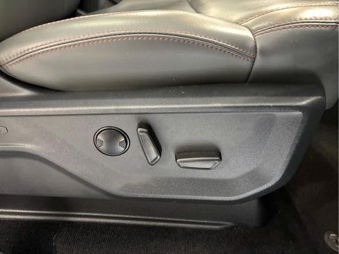 Used 2025 Ford Expedition Active AWD/4WD image 46