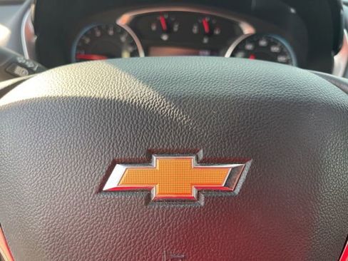 Used 2020 Chevrolet Traverse Premier FWD image 42