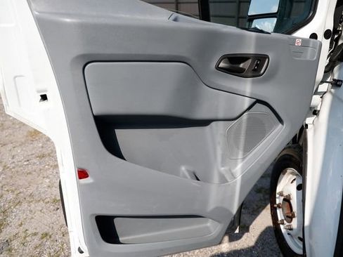 Used 2019 Ford Transit 350 156 DRW RWD image 32