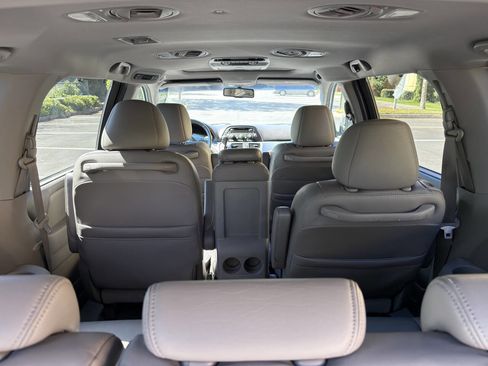 Used 2010 Honda Odyssey EX-L image 8