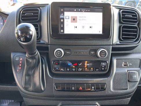 Used 2025 RAM ProMaster 2500 w/ Convenience Group FWD image 19