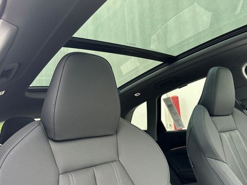 Certified 2025 Audi Q5 Premium Plus w/ Premium Plus image 17