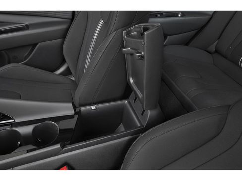 New 2025 Hyundai Elantra SEL image 68