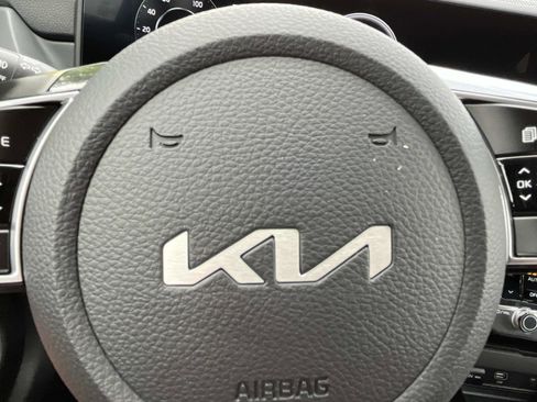 New 2026 Kia Seltos SX w/ SX Sunroof Package image 30