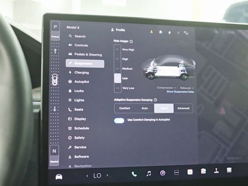 Used 2023 Tesla Model X image 21