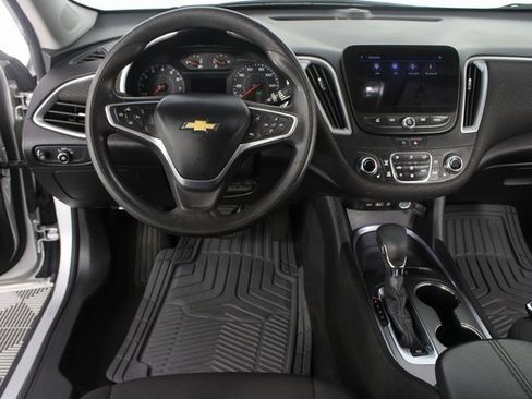 Used 2022 Chevrolet Malibu LT image 10