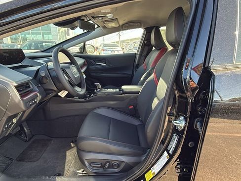 New 2026 Toyota Prius Plug-In Hybrid FWD image 12