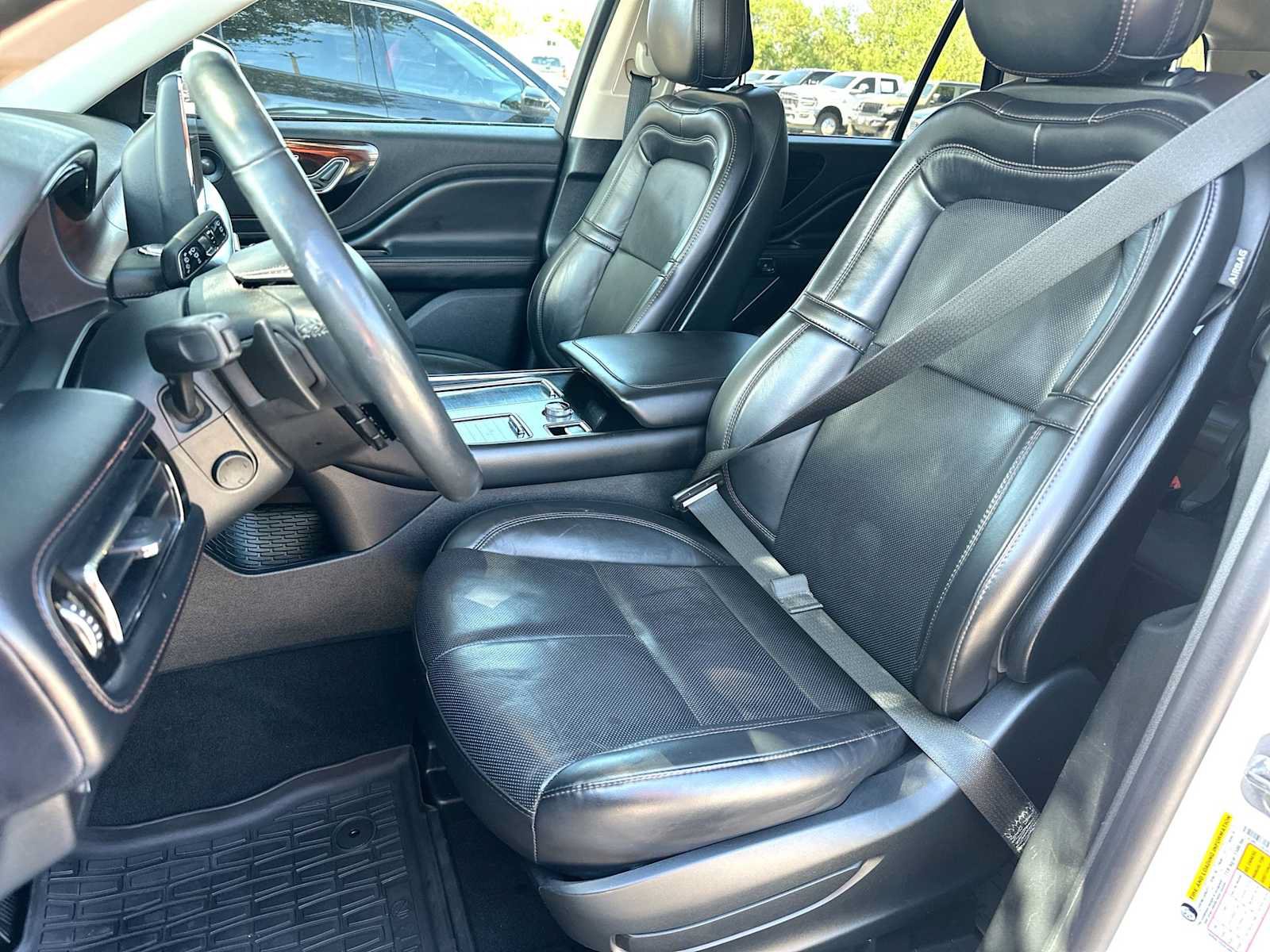 Used 2020 Lincoln Aviator Reserve w/ Elements Package Plus AWD/4WD image 17