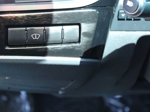 Used 2025 Lexus ES 300h w/ Premium Package FWD image 11