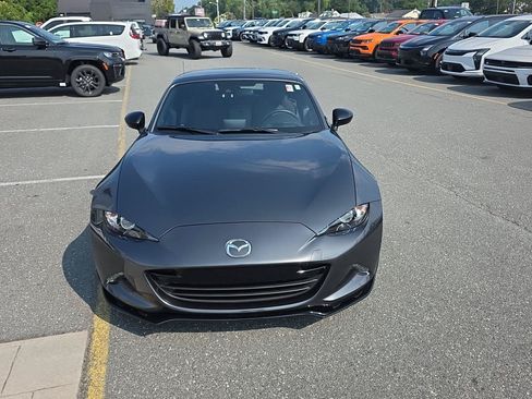 Used 2021 MAZDA MX-5 Miata RF Club RWD image 3