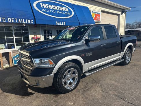 Used 2017 RAM 1500 Laramie AWD/4WD image 4
