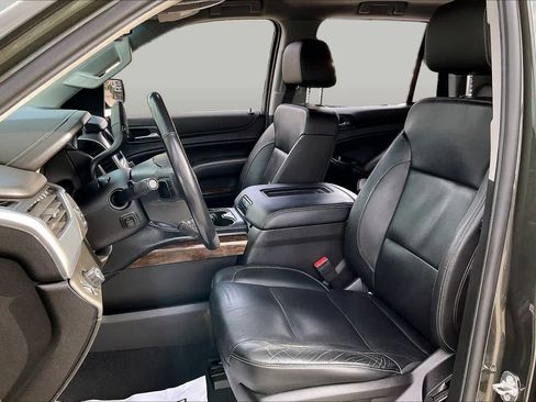 Used 2019 Chevrolet Tahoe LT w/ Texas Edition Package RWD image 8