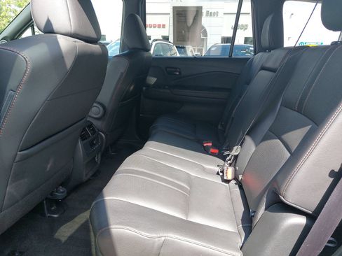 Used 2022 Honda Pilot TrailSport image 15