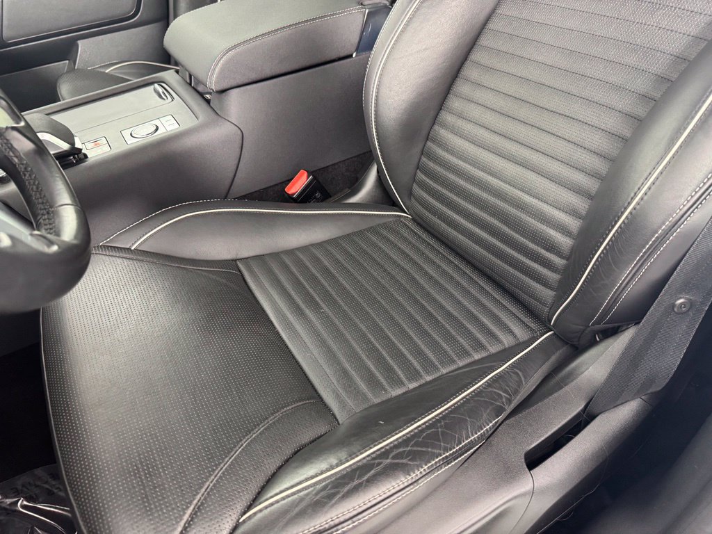 Used 2023 Land Rover Discovery S R-Dynamic AWD/4WD image 19