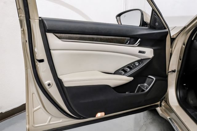 Used 2018 Honda Accord Touring image 58