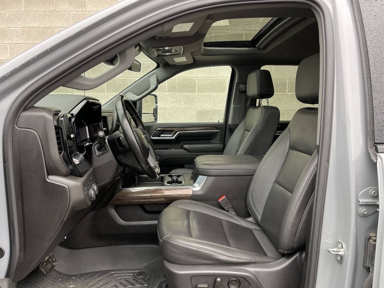 Used 2024 Chevrolet Silverado 3500 LT w/ Convenience Package AWD/4WD image 15
