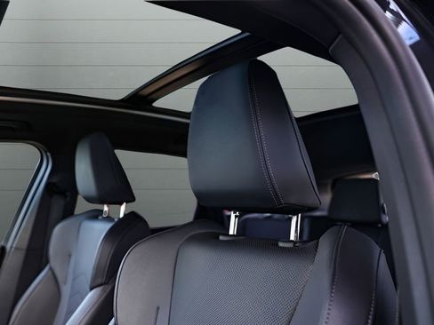 Used 2023 BMW X1 xDrive28i w/ M Sport Package image 29