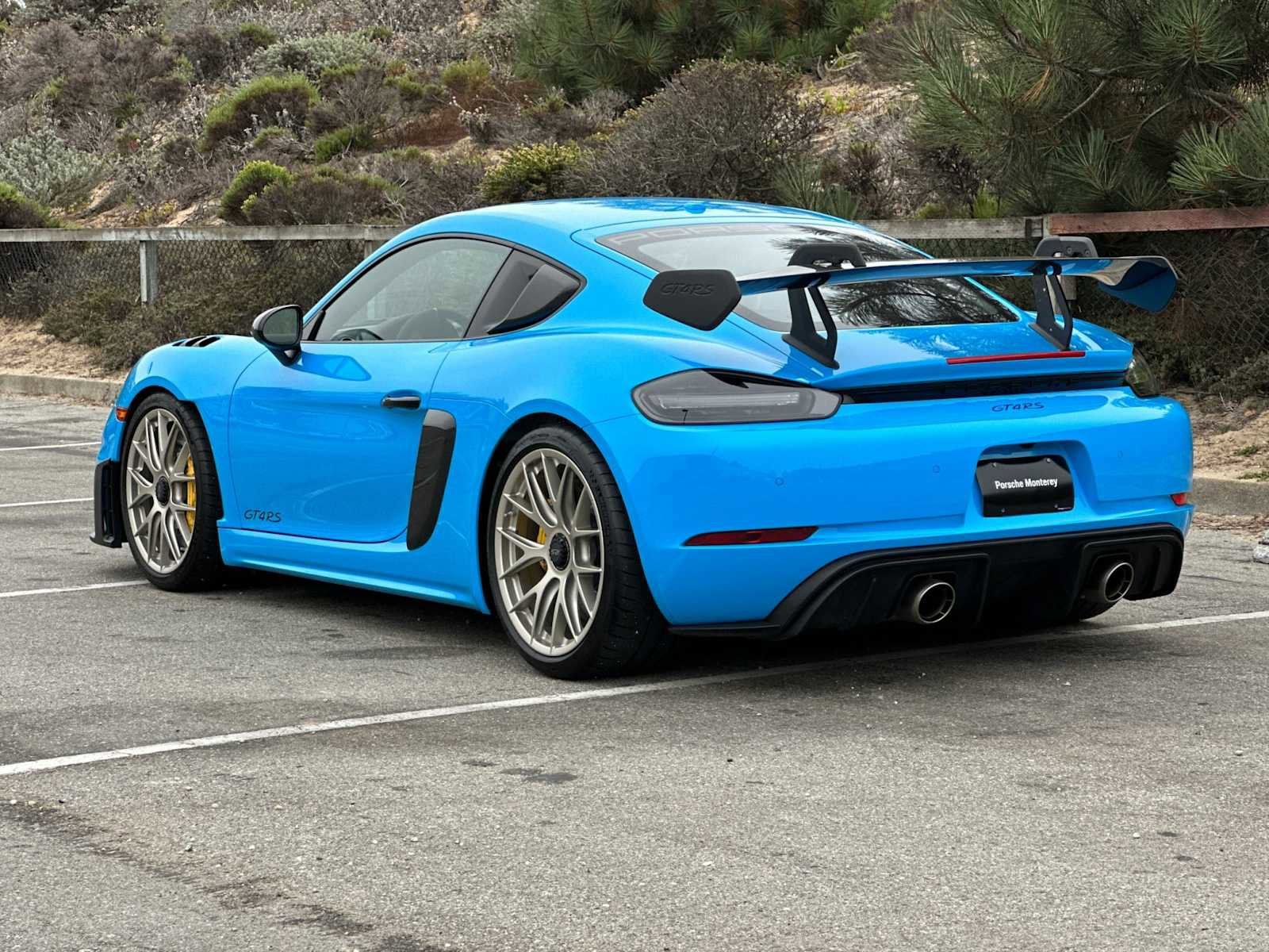 Certified 2023 Porsche 718 Cayman GT4 RS RWD image 3