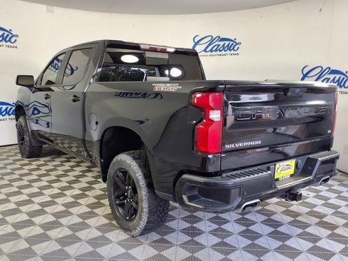 Used 2020 Chevrolet Silverado 1500 LT Trail Boss AWD/4WD image 2