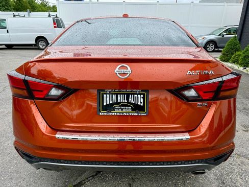 Used 2020 Nissan Altima 2.5 SR w/ Premium Package FWD image 4