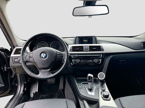 Used 2018 BMW 320i 320i w/ Convenience Package image 22