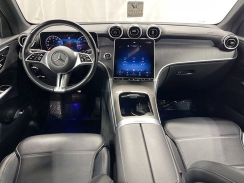 Used 2024 Mercedes-Benz GLC 300 4MATIC image 9