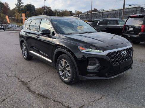 Used 2020 Hyundai Santa Fe SEL w/ Convenience + Premium Package image 2