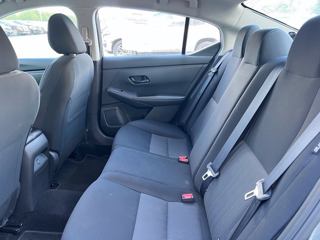 Used 2025 Nissan Sentra SV FWD image 10