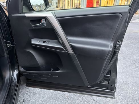 Used 2016 Toyota RAV4 XLE image 14