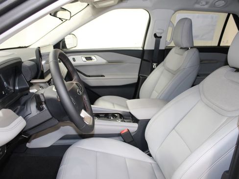 New 2026 Ford Explorer Active w/ Active Comfort Package AWD/4WD image 13