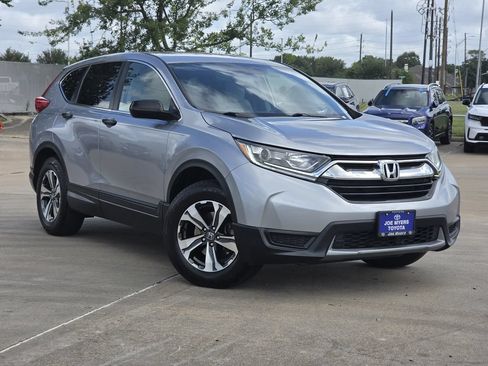 Used 2019 Honda CR-V LX image 2