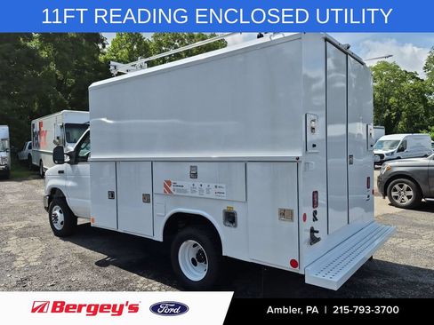 New 2027 Ford E-350 and Econoline 350 Super Duty w/ Power Equipment Group RWD image 7