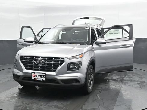 New 2026 Hyundai Venue SEL image 49