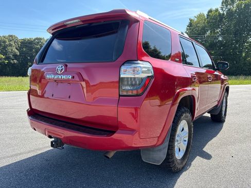 Used 2016 Toyota 4Runner SR5 RWD image 5