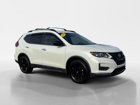 Used 2018 Nissan Rogue SV image 7