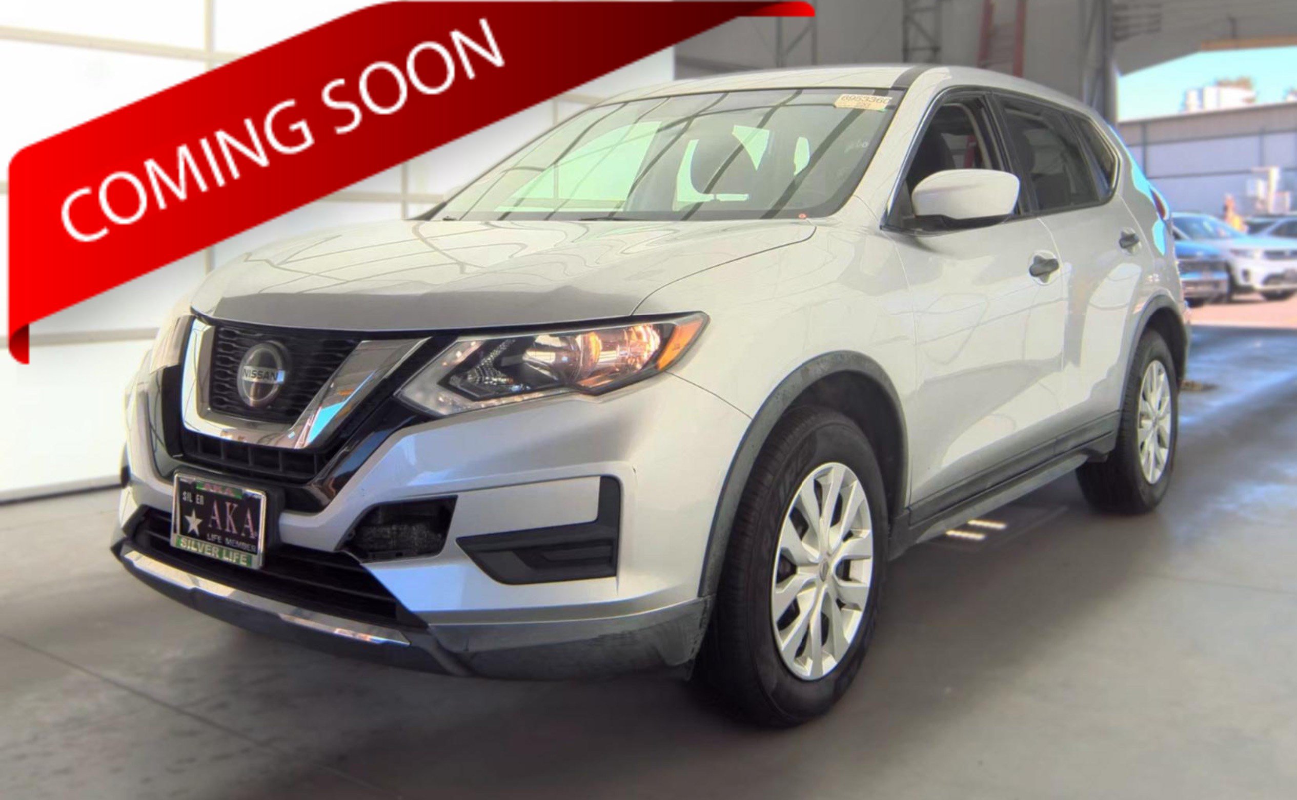 Used 2018 Nissan Rogue S AWD/4WD image 1
