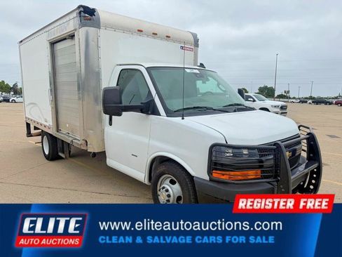 Used 2020 Chevrolet Express 3500 w/ Driver Convenience Package RWD image 1