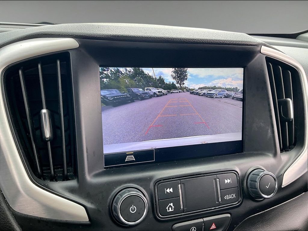 Used 2024 GMC Terrain SLT AWD/4WD image 18