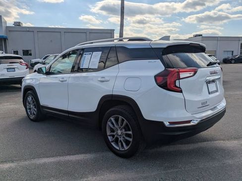 Used 2024 GMC Terrain SLT image 6