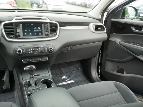 Used 2018 Kia Sorento AWD image 22
