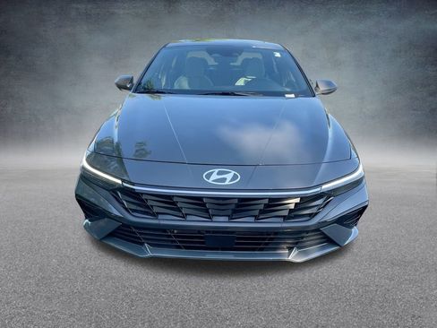 New 2025 Hyundai Elantra Limited image 34