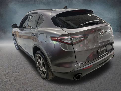Used 2024 Alfa Romeo Stelvio Sprint AWD/4WD image 6