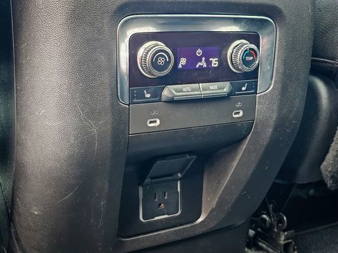 Certified 2022 GMC Yukon Denali image 31