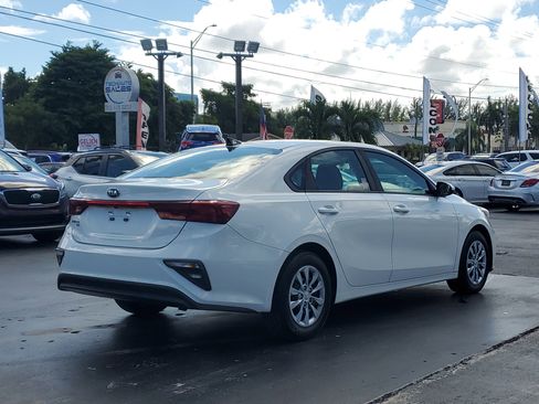 Used 2020 Kia Forte Sedan image 6