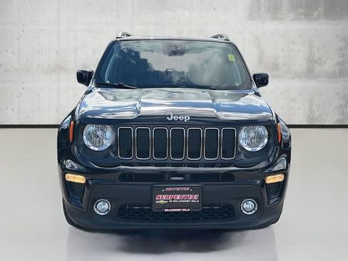 Used 2019 Jeep Renegade Latitude w/ Cold Weather Group image 2