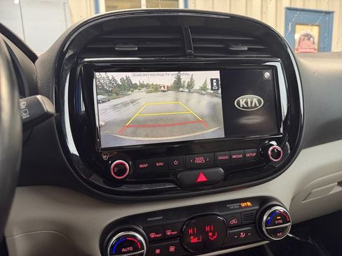 Used 2021 Kia Soul EX FWD image 17