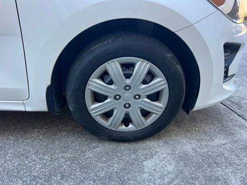 Used 2021 Kia Rio LX image 31